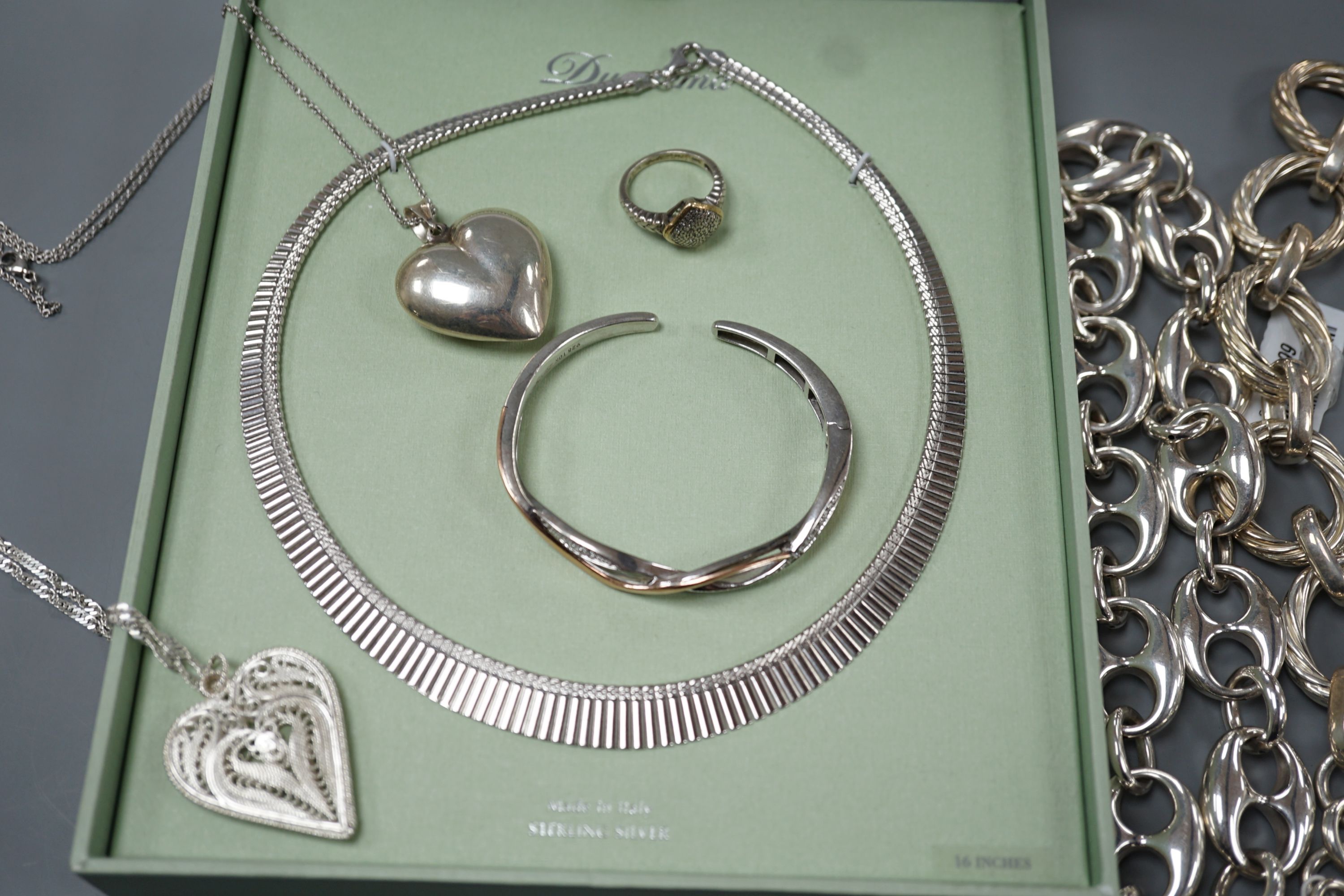 Assorted modern sterling jewellery, including large link necklace, smaller necklaces, bangle, ring etc.